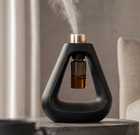 HALYA ESSENCE ONE – La Signature Parfumée en Mouvement