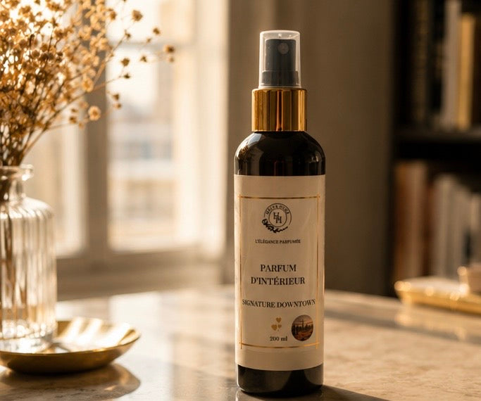 Spray parfumé Signature Downtown au design premium et finition élégante